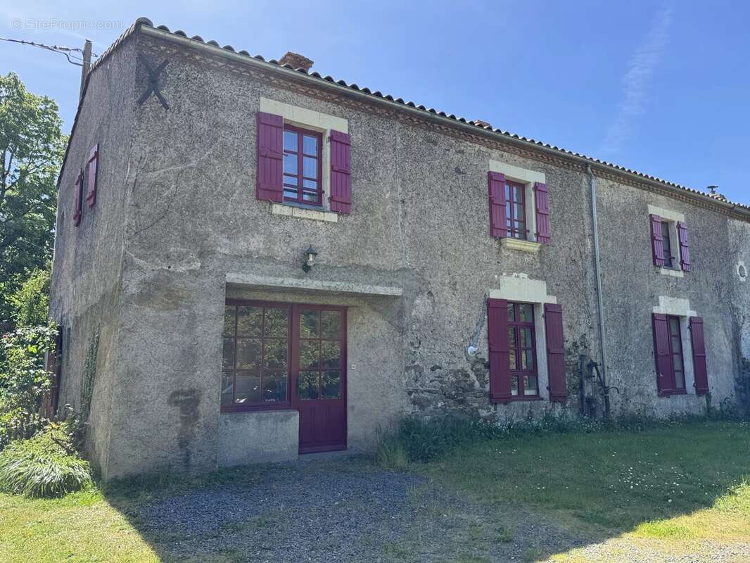 Maison à LA CHAPELLE-HEULIN
