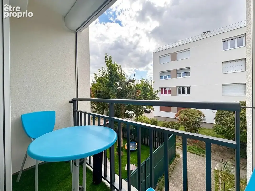 À vendre   bel appartement traversant 3 pièces   71,57 m2 - photo 3