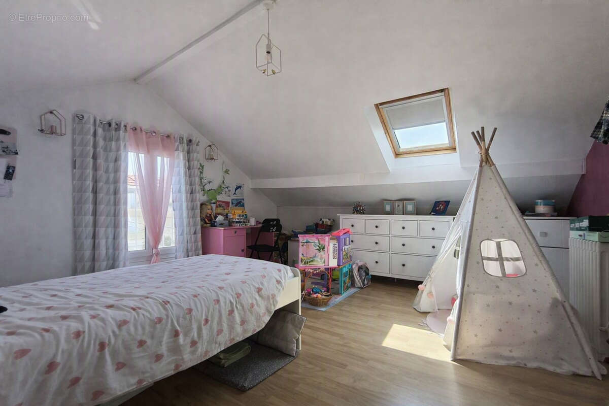 GOMMONVILLIERS - Maison 6 pièces avec appartement indépendant - photo 6