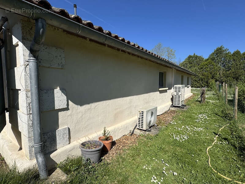 Maison à SAINT-AIGULIN