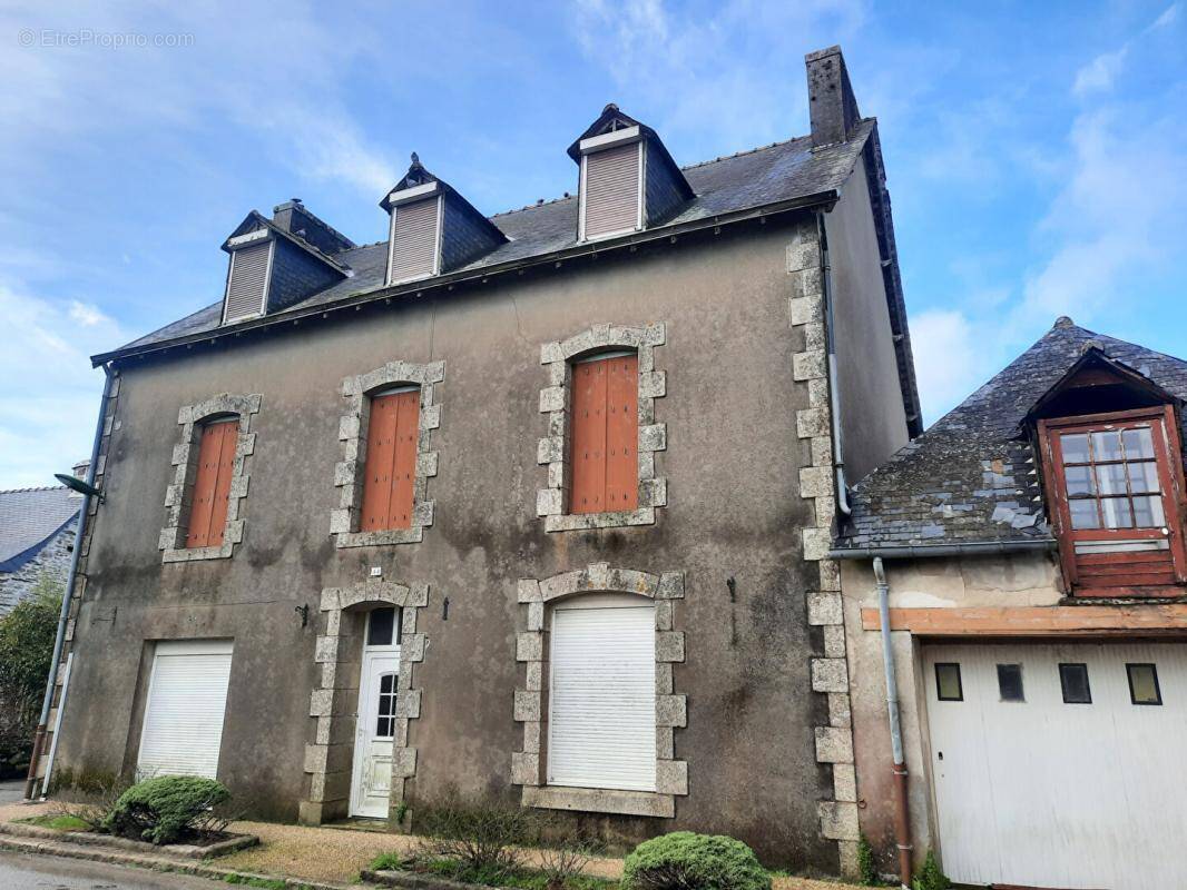 Maison à LAZ