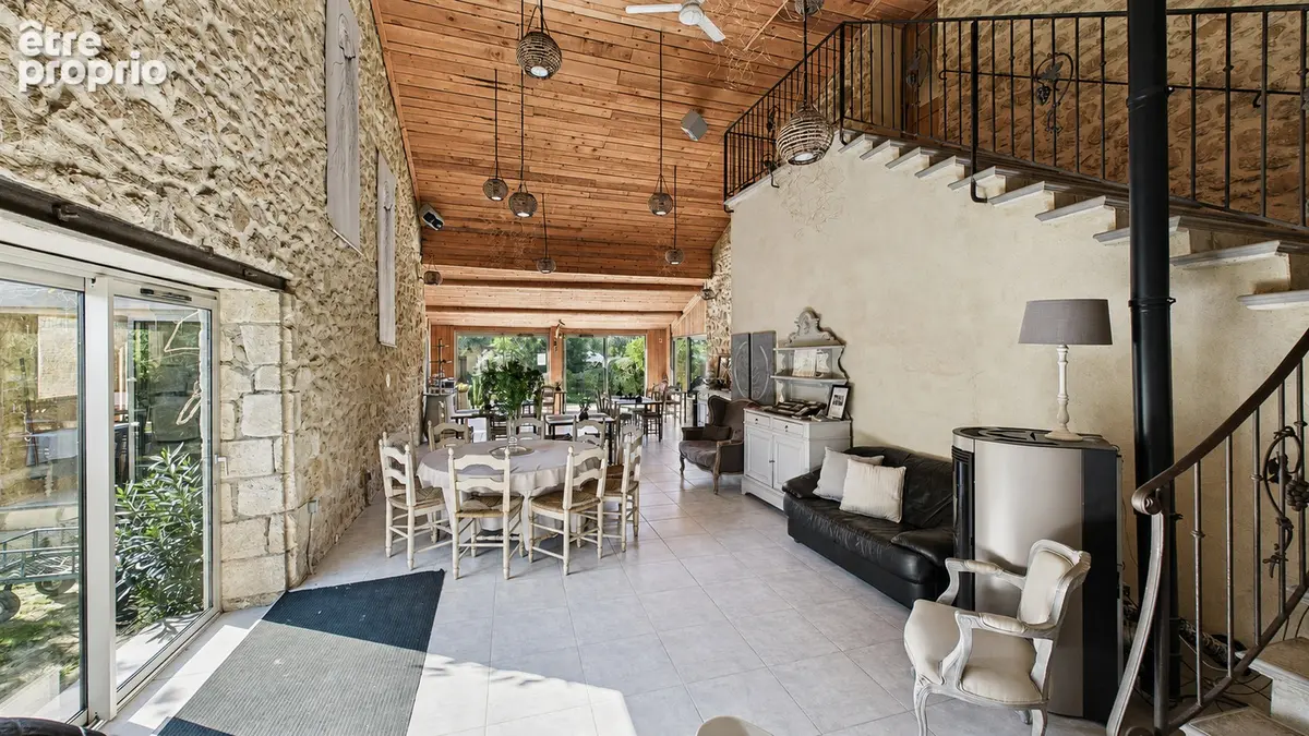Domaine en pierre de 675 m² avec piscine sur près de 3 ha - Roquemaure - photo 23