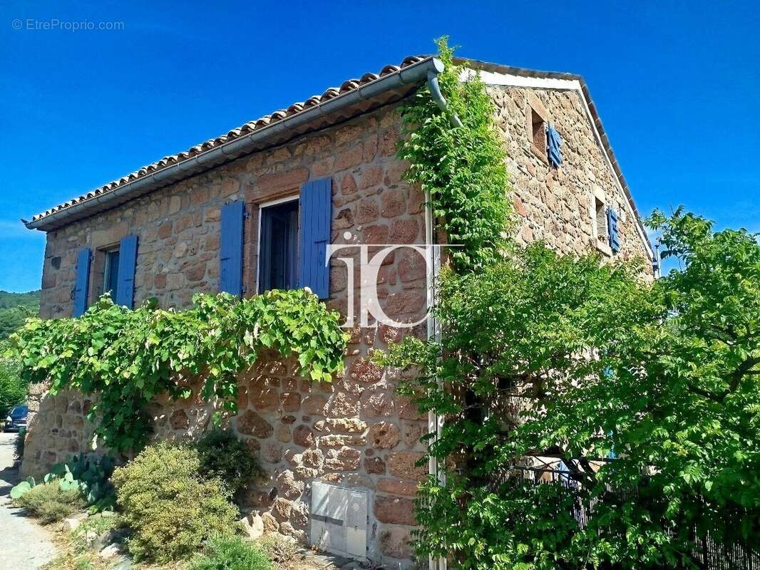 Exclusivité  authentique maison de hameau en pierre avec deux jardins attenants * car port * 10 minuters des commodites * - photo 35