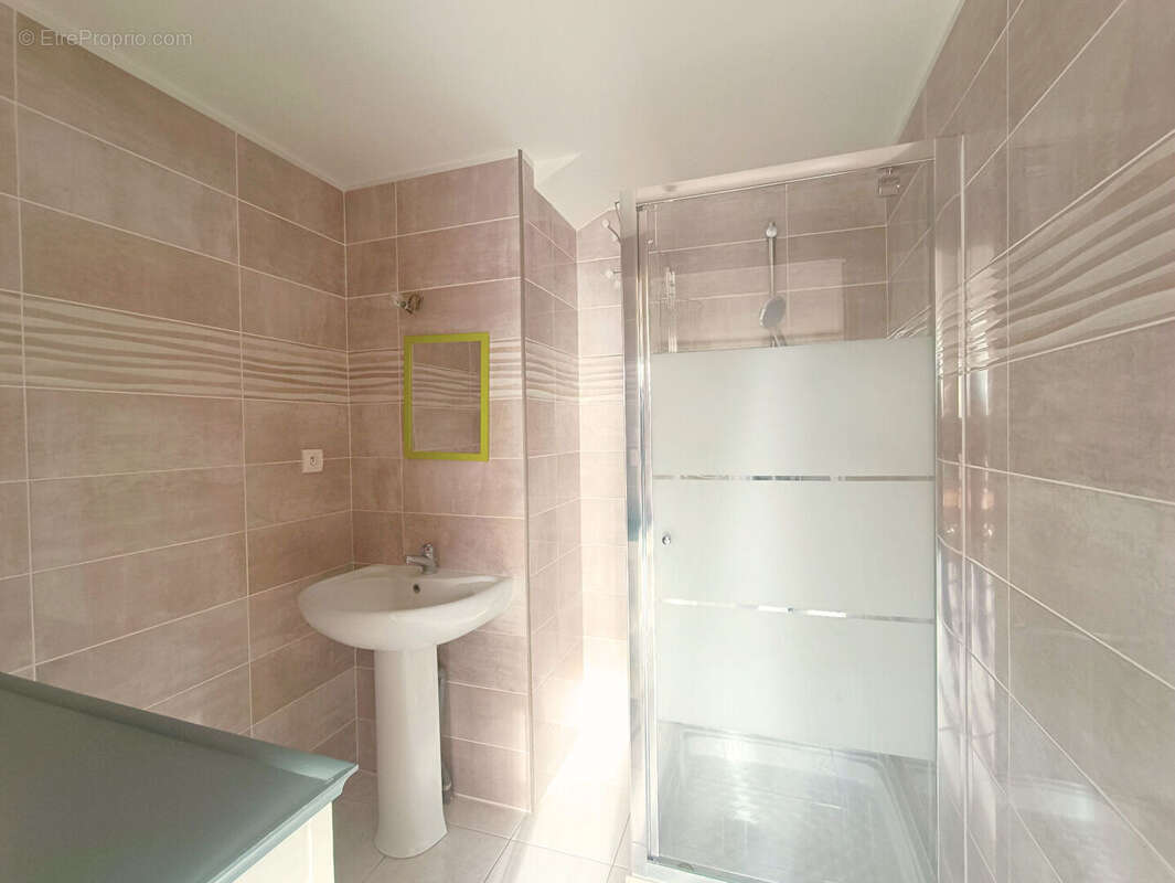 Maison 5 pièces 197 m²  Foussignac - photo 11