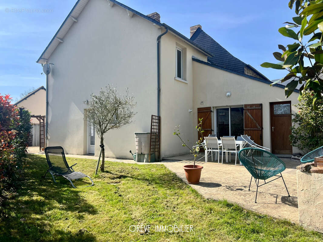 Maison à NOYAL-CHATILLON-SUR-SEICHE