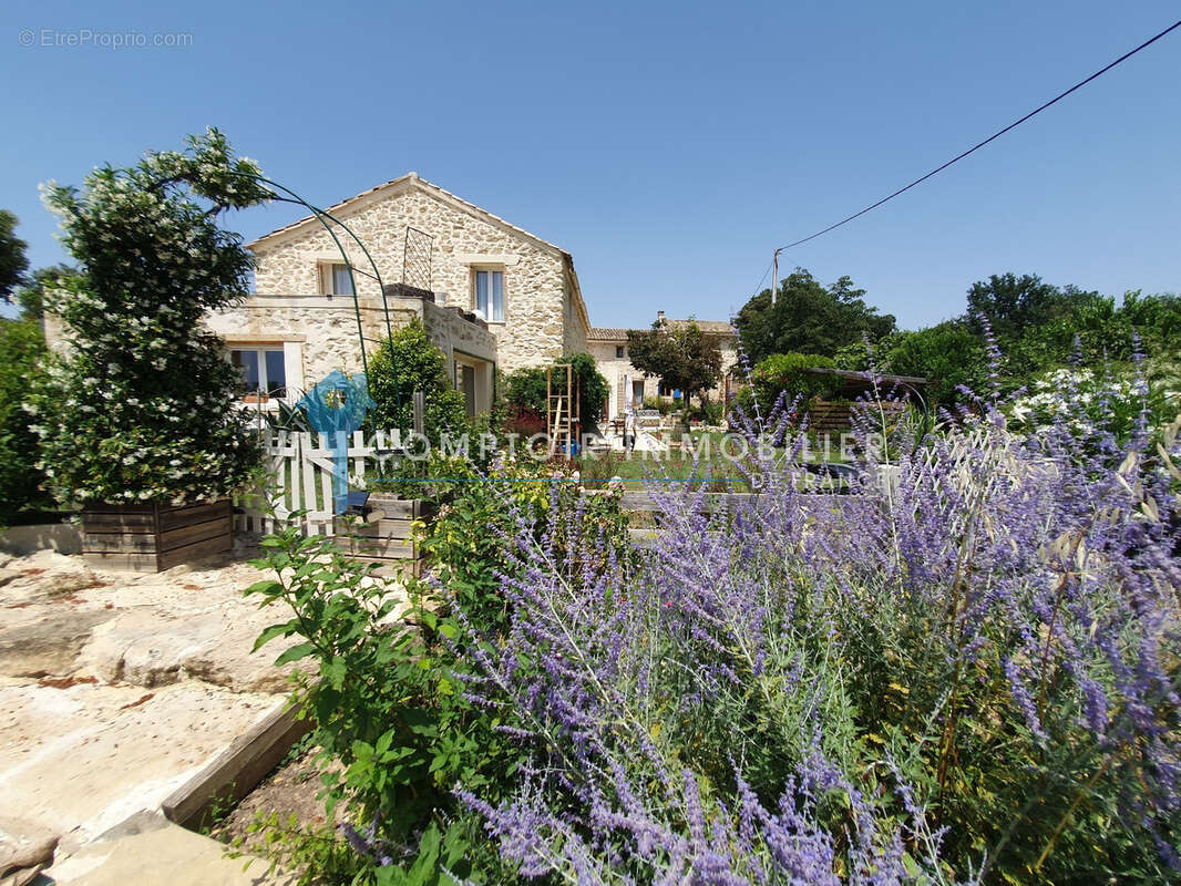 Maison à GOUDARGUES