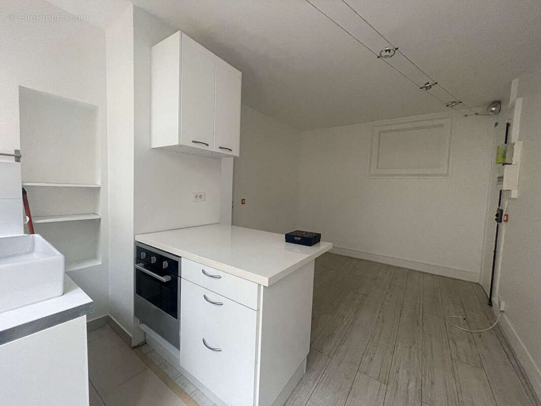 Appartement Paris 2 pièce(s) 28.55 m2 - photo 2