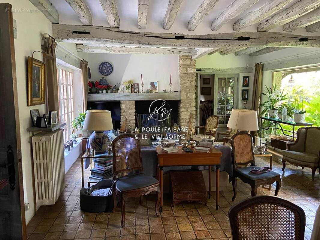 Maison à HOUDAN