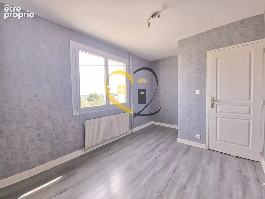 Appartement T3 rénové de 64 m² avec garage et cave – Résidences des Planchards à Yzeure - photo 11