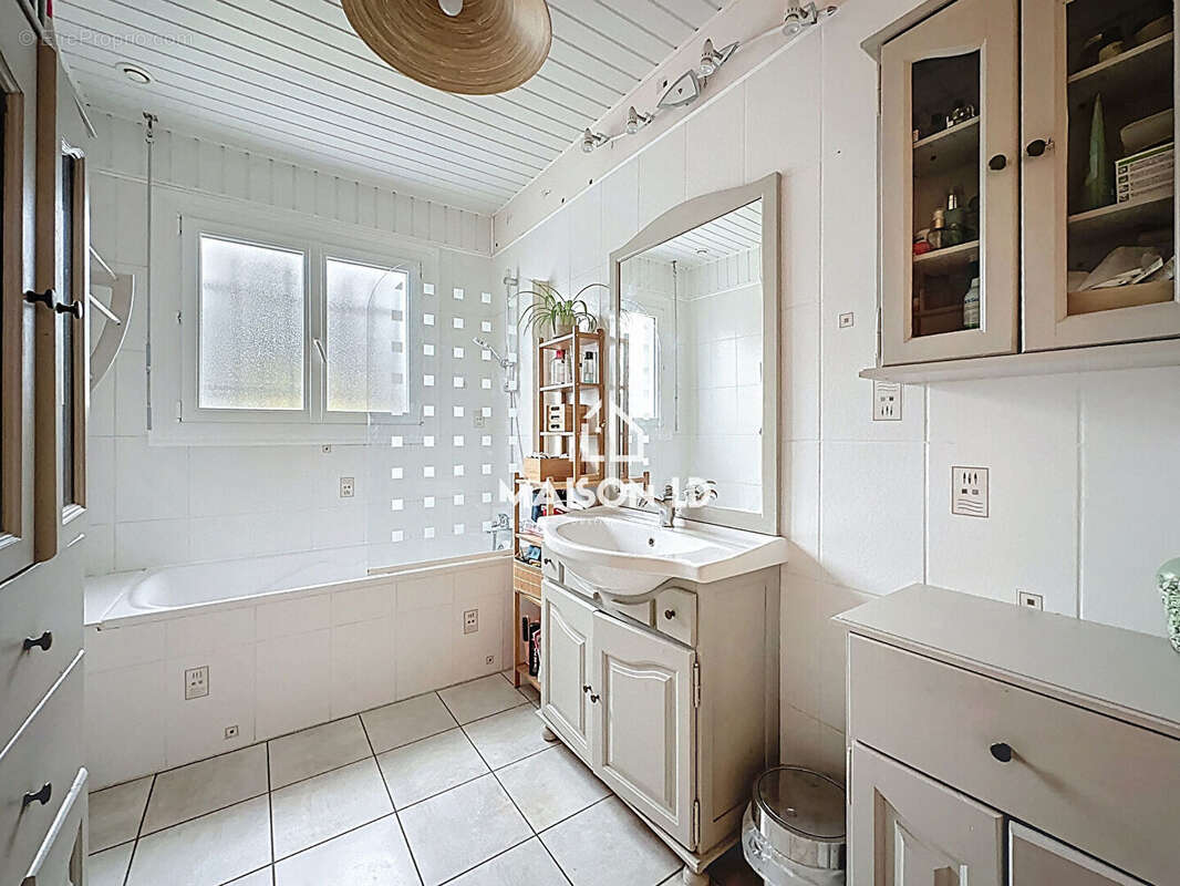 Maison à BIEVILLE-BEUVILLE