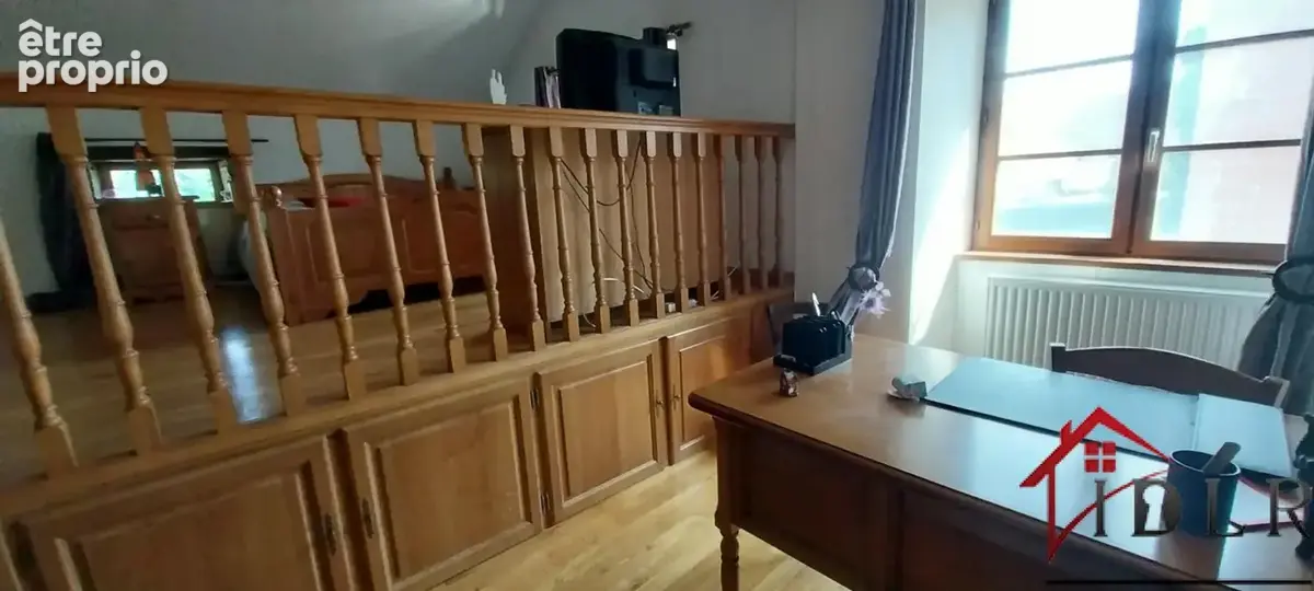 Maison de caractère de 281 m2 - Beaux volumes et fort potent - photo 7