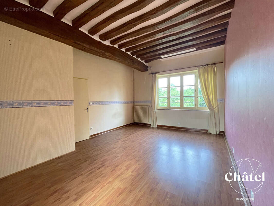 Maison à NANTEUIL-LE-HAUDOUIN