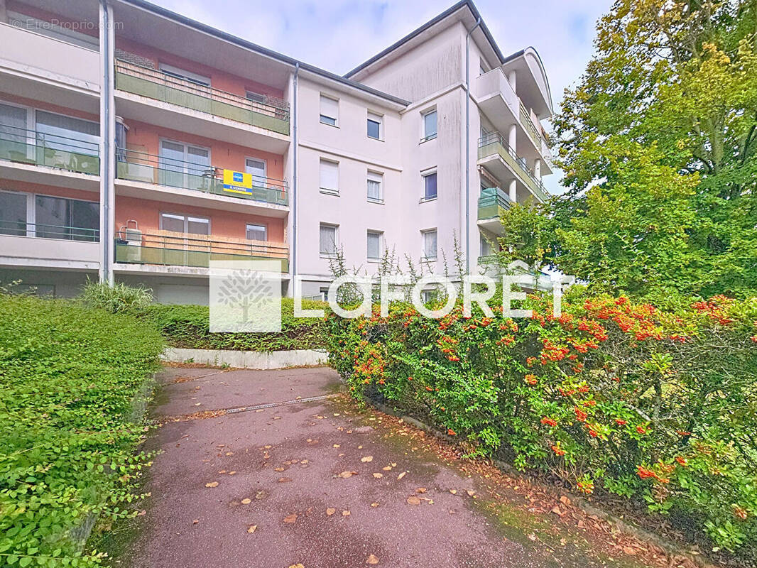 Appartement à MOISSY-CRAMAYEL