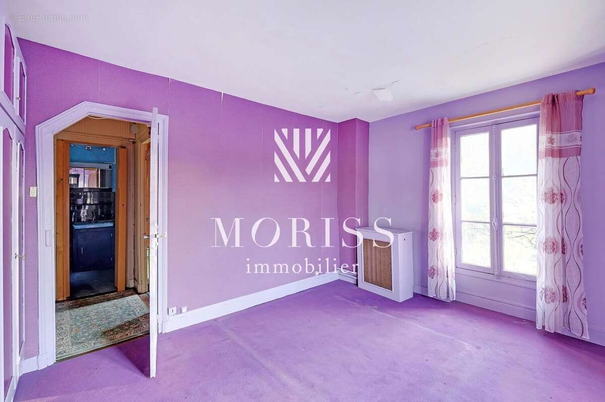 Maison à SAINT-MAUR-DES-FOSSES