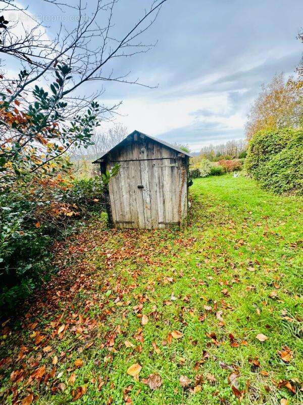 Terrain à MANNEVILLE-LA-PIPARD