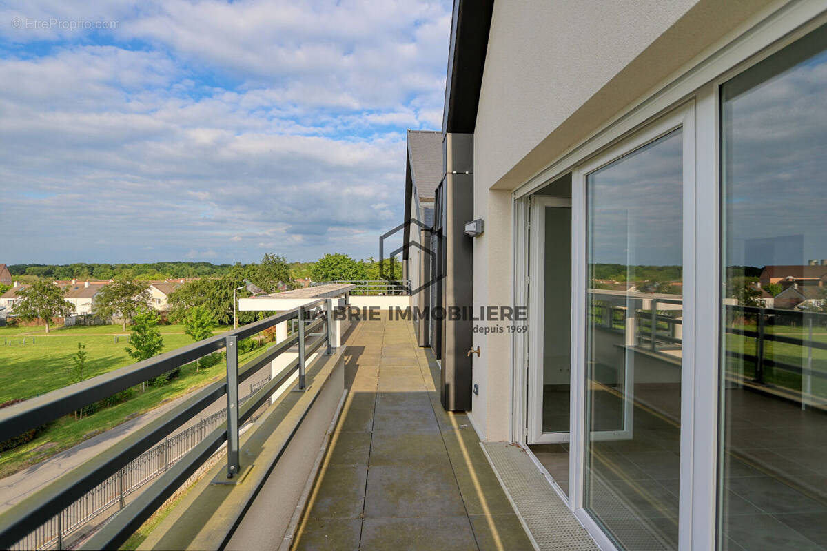 Appartement à EMERAINVILLE