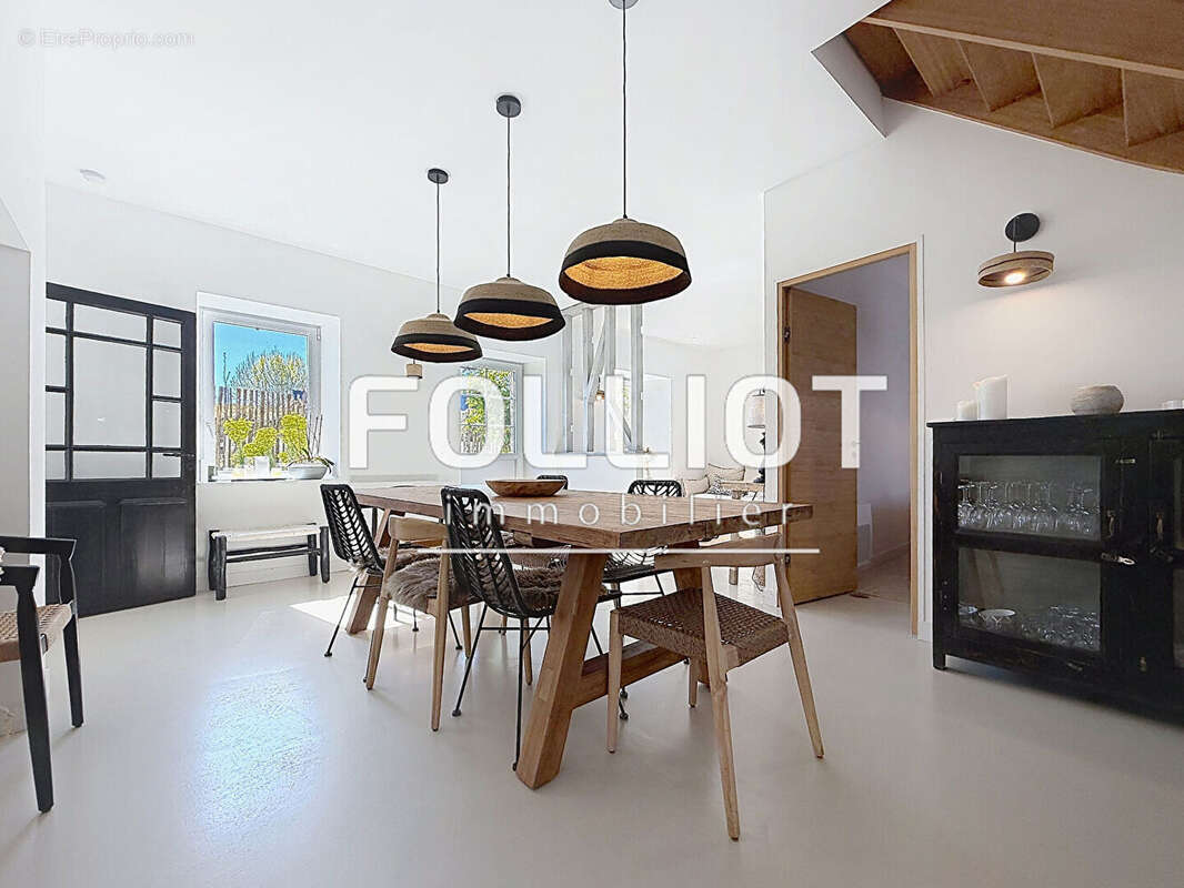 Maison à AGON-COUTAINVILLE