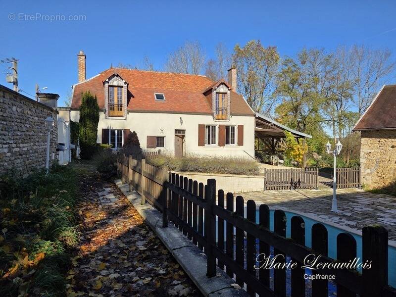 Maison à CHAOURCE