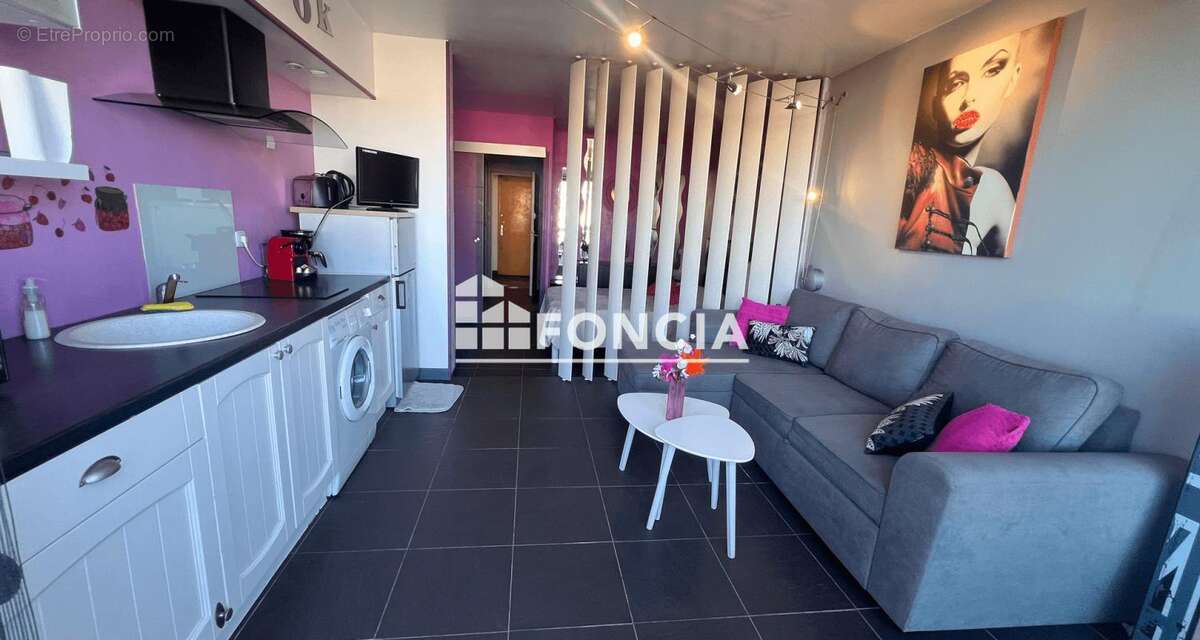 Cap d'Agde -  Village Naturiste : T2 rénové avec terrasse et parking privé, fort potentiel locatif - photo 4