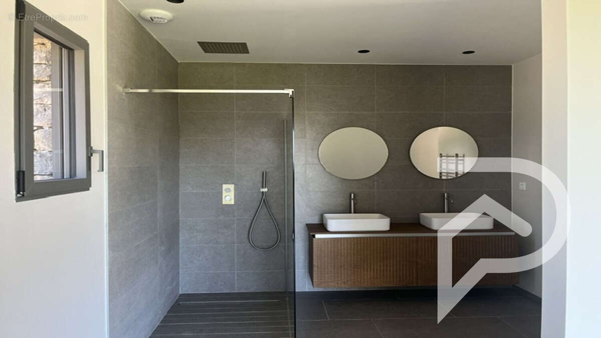 Maison à LA CADIERE-D&#039;AZUR