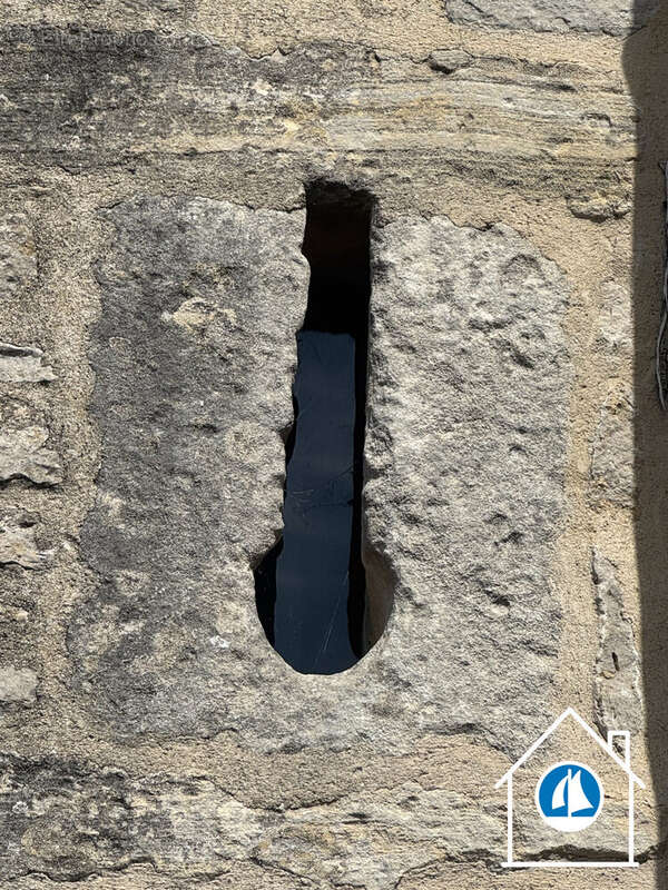 Maison 650 m² à Bayeux  - photo 3