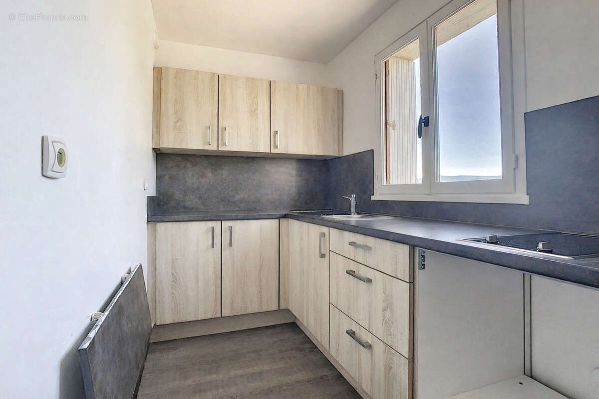 Appartement à MOUANS-SARTOUX