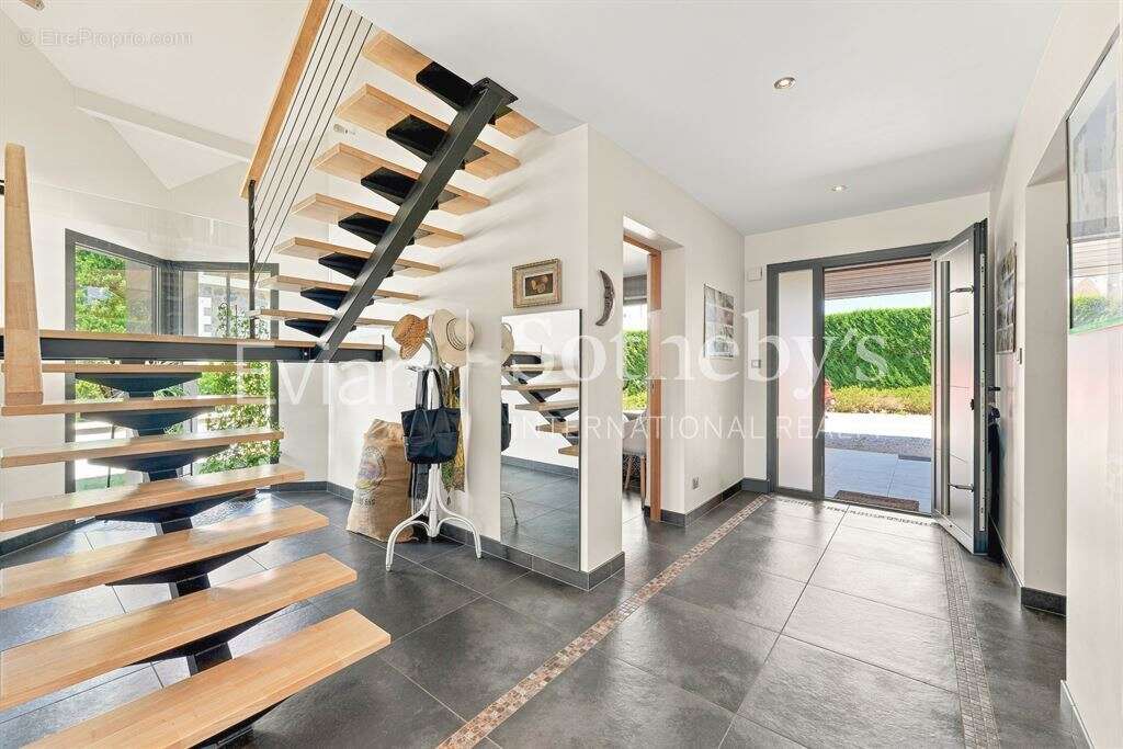 Vente belle maison familiale moderne vue lac - photo 12