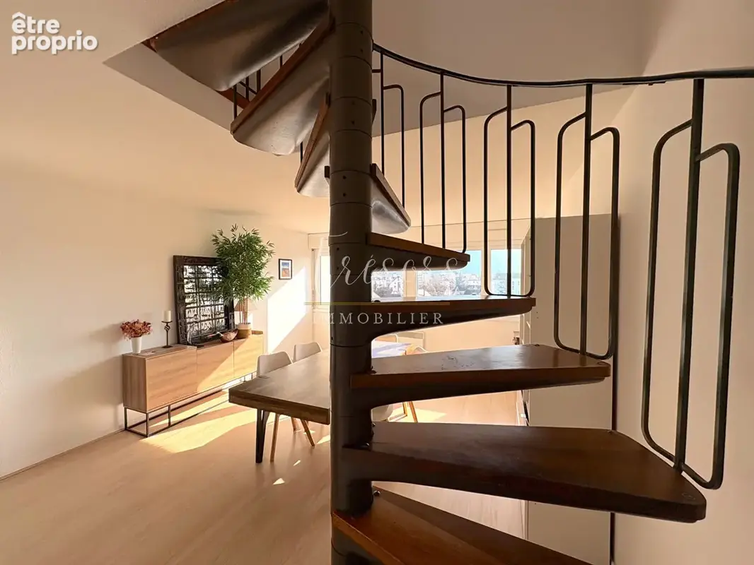 Annecy le Vieux, duplex d'exception en attique de 154 m2 - photo 7