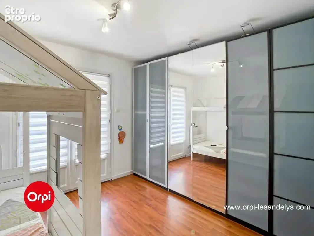 Maison À Vendre - Beau séjour lumineux - 4 chambres - photo 10