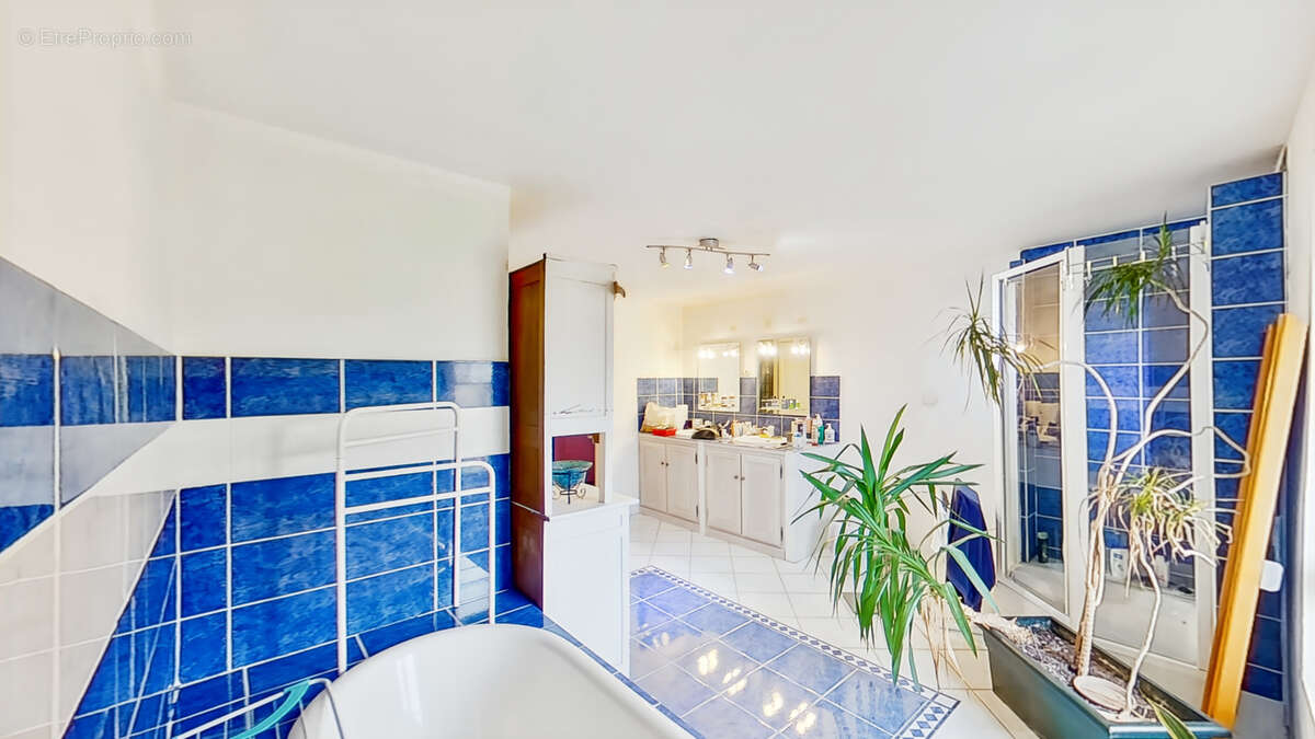 Maison à AZANNES-ET-SOUMAZANNES