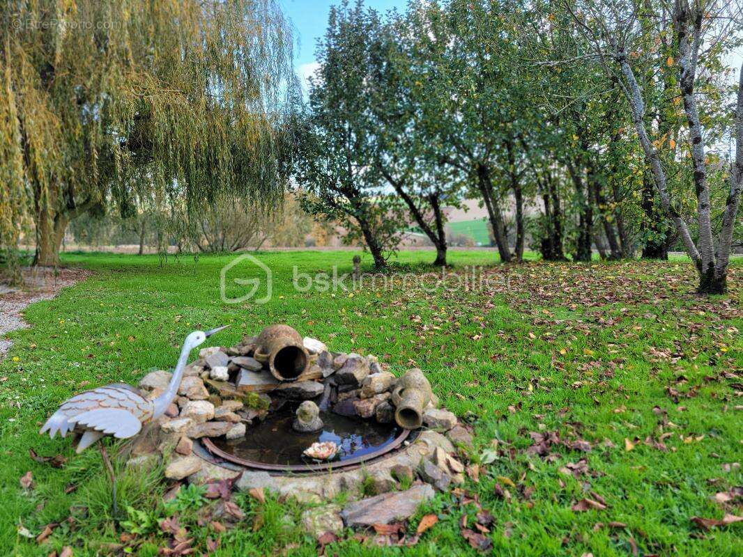 Maison à HEMONSTOIR