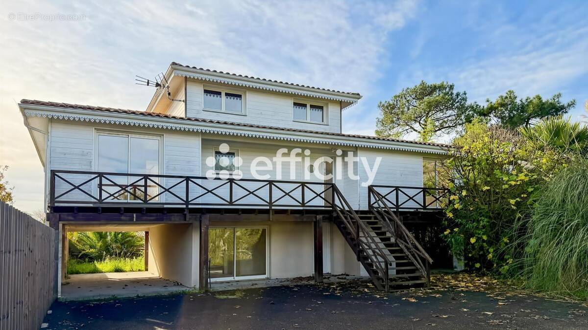 Maison à GUJAN-MESTRAS