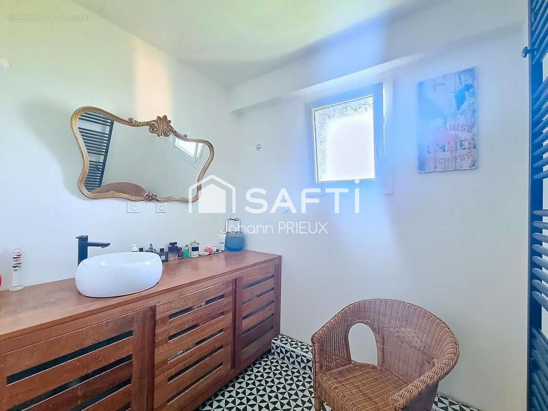 Maison 275 m² à Commes  - photo 4