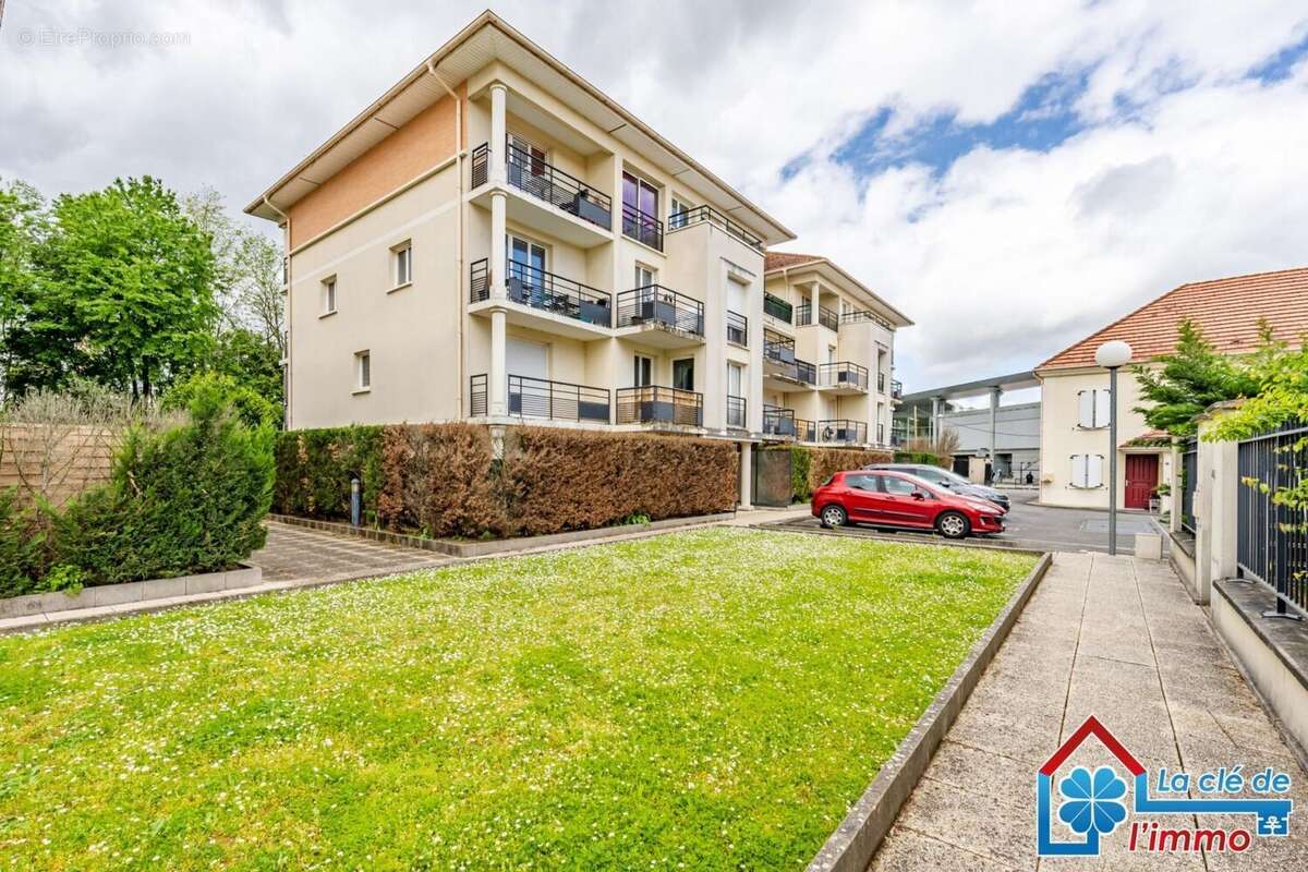 Appartement à MOISSY-CRAMAYEL