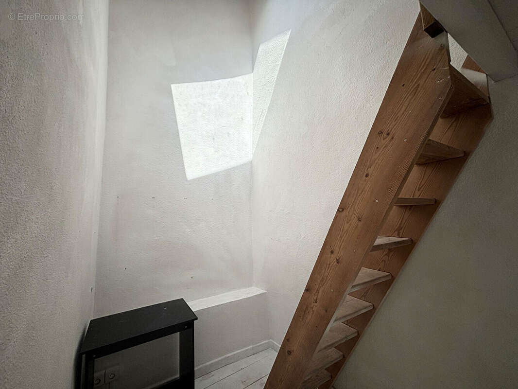 Immeuble de rapport - 2 app 120m2 + local commercial 100m2 - photo 2