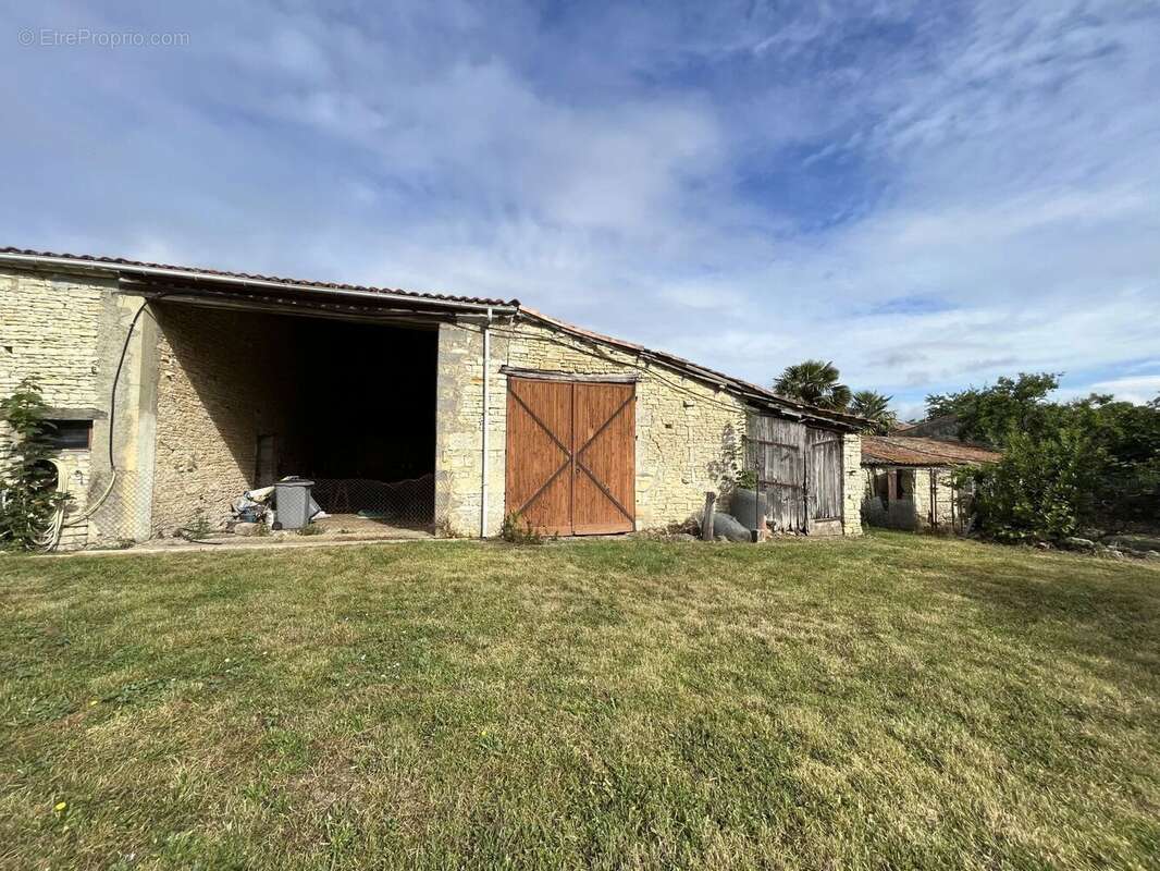 Maison à SAINT-SAUVEUR-D&#039;AUNIS