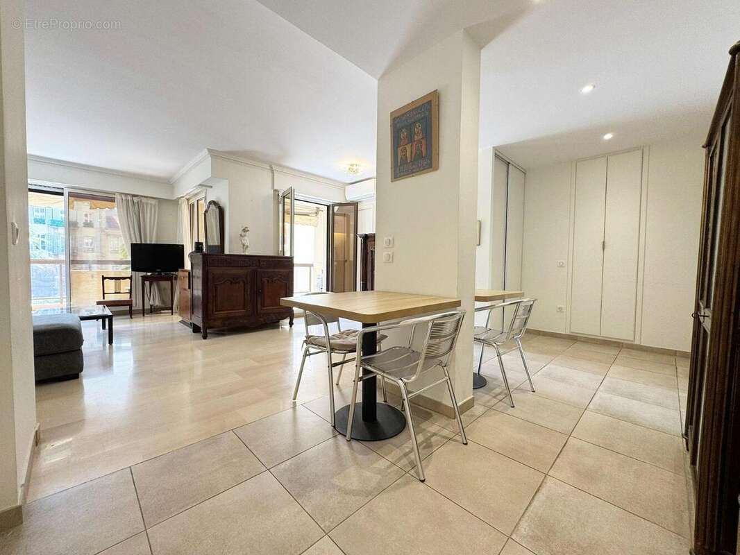   - Appartement à NICE