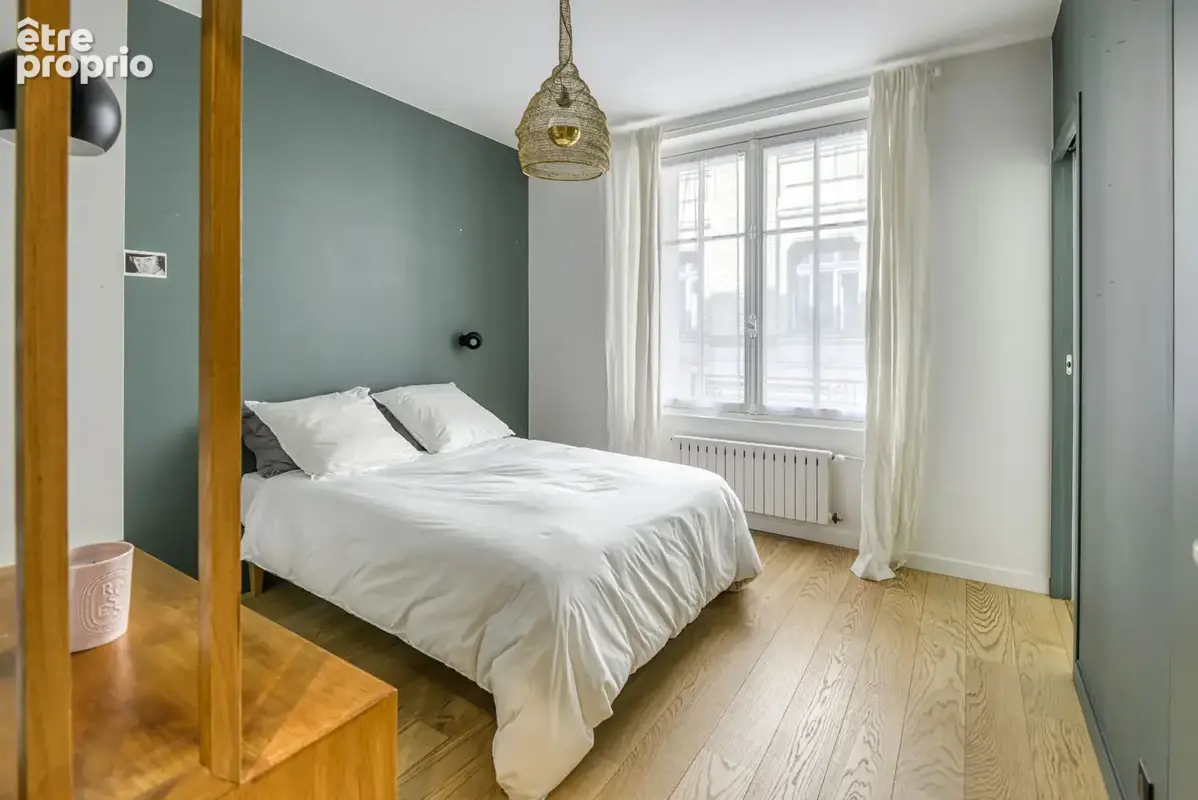 Maison très soignée de 185 m²  (215 m² au sol) entièrement rénovée en 2019 avec deux garages à proximité du quartier commerçant  - photo 10