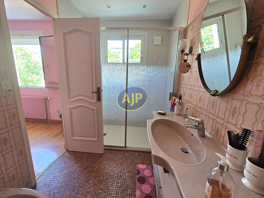 Maison à MARSAC-SUR-DON