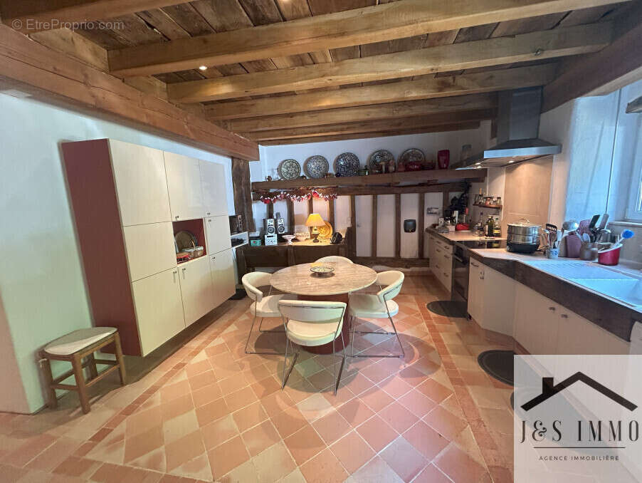 Maison à MAZEROLLES