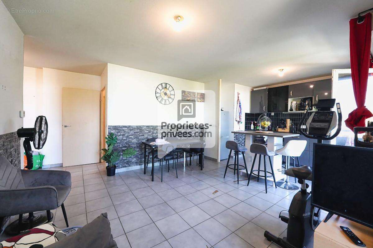 Saint martin d'heres t3 de 62m2 + garage - photo 6
