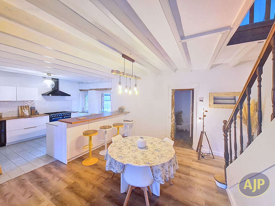 Maison à L'HERBERGEMENT