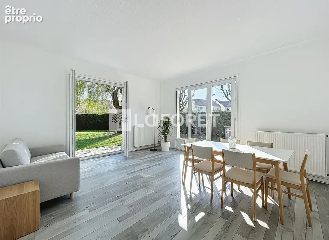 Photo Maison à Maurepas au prix de 309 000€