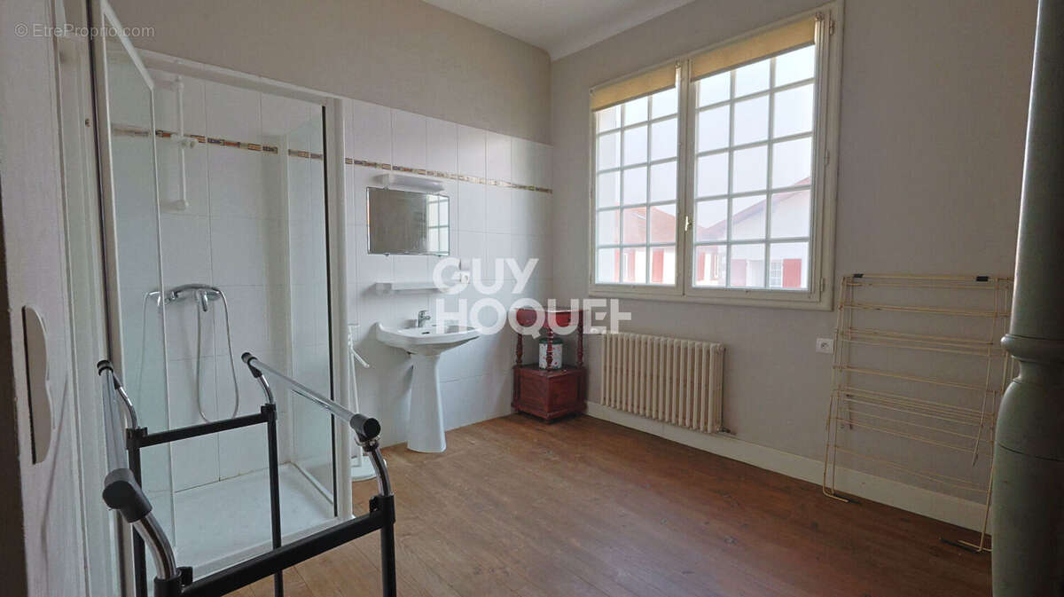 Maison à SAINT-PALAIS