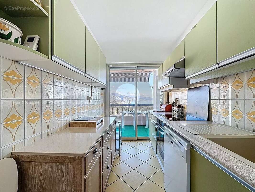 Appartement à ROQUEBRUNE-CAP-MARTIN