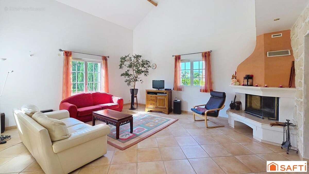 Photo 2 - Maison à LES MESNEUX
