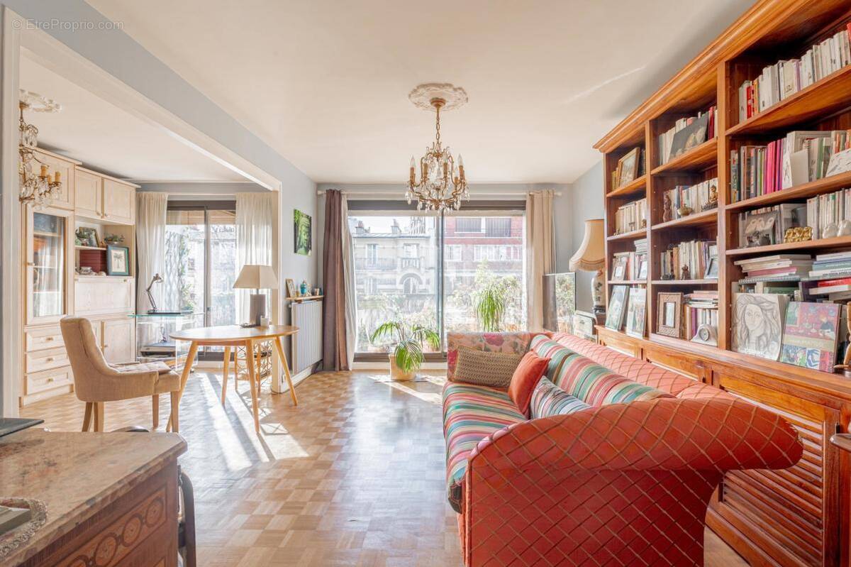 Appartement à PARIS-20E