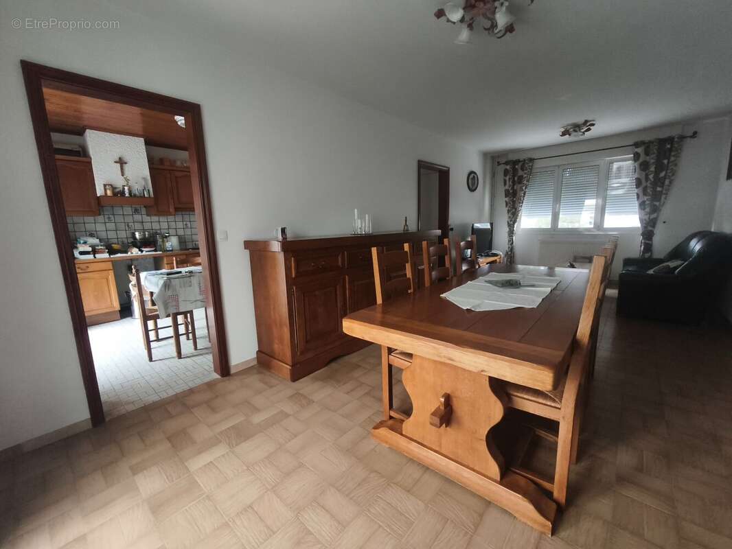 Maison à MONTIGNY-EN-GOHELLE