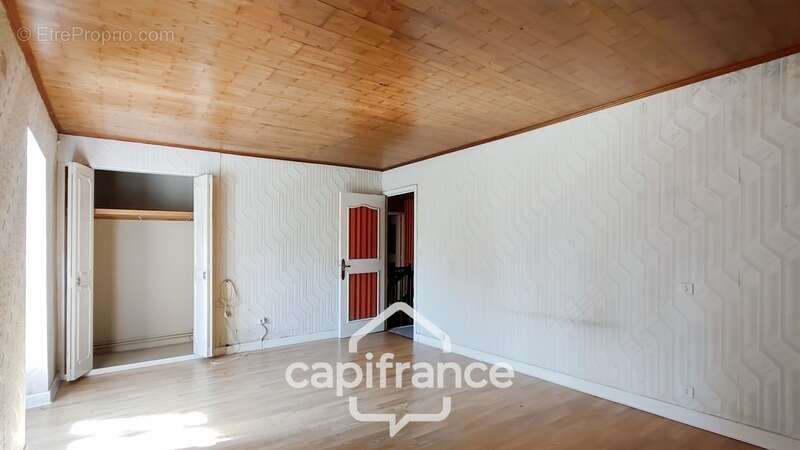 Maison type longère à Rénover  20 pièces  (47) - photo 23