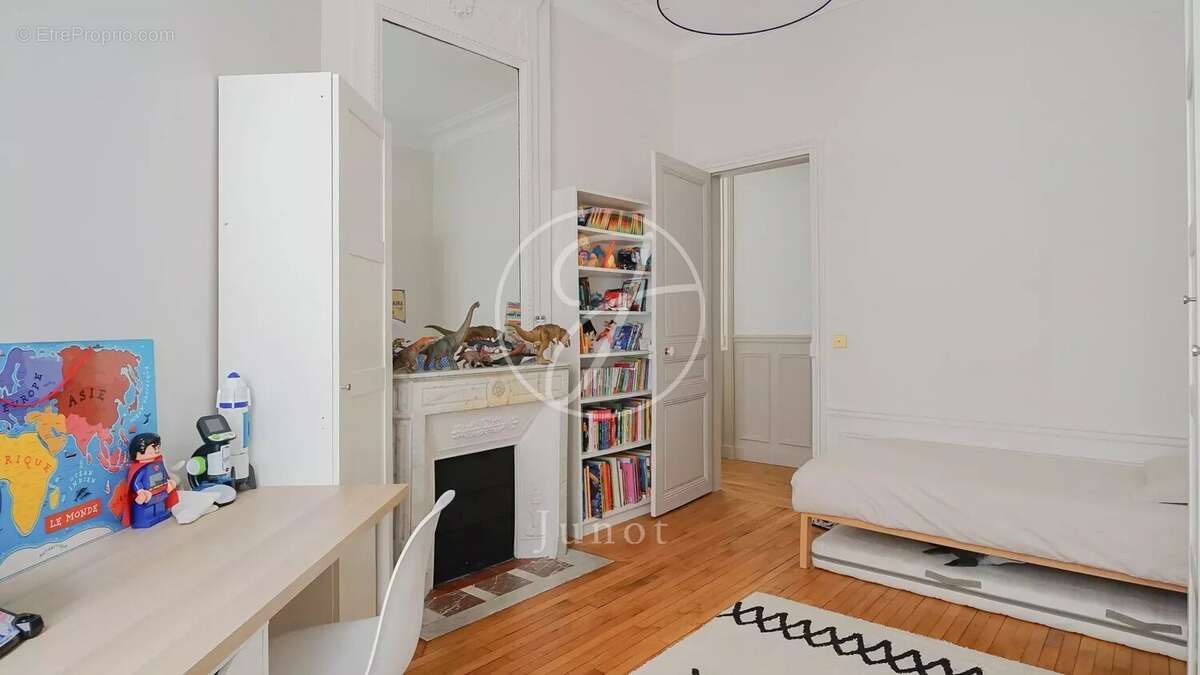 Appartement à PARIS-5E